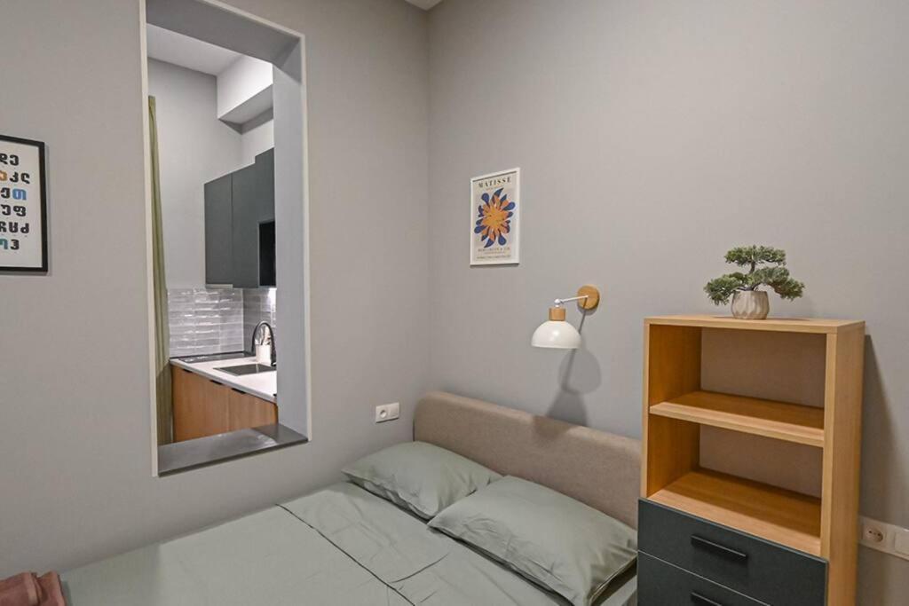 Studio With Balcony In Old City Tbilisi Bagian luar foto